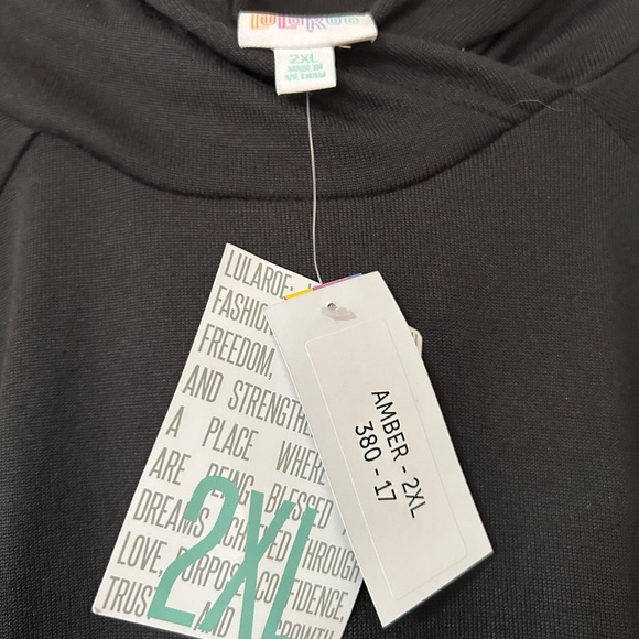 LuLaRoe Amber hoodie , NWT, 2x, Black - Picture 2 of 7